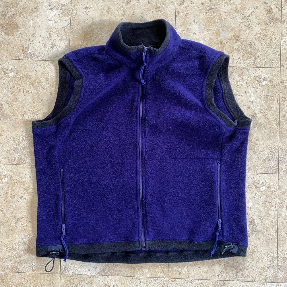 [SOLD] Vintage REI Purple and Black Fleece Vest
